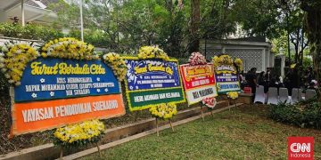 Karangan Bunga Rumah Duka Guruh Soekarnoputra
