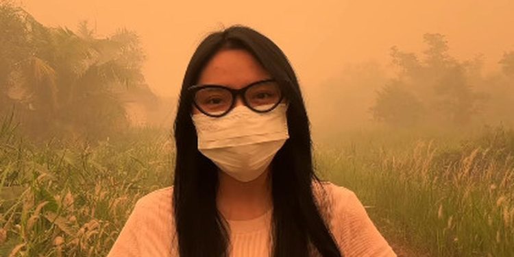 Langit Menguning dan Kabut Asap yang Semakin Tebal