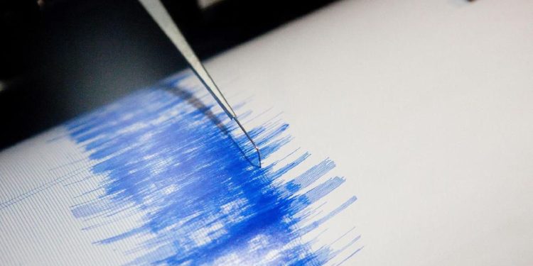 Flores Terus Diterpa Rangkaian Gempa