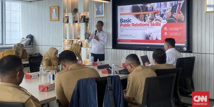 Pelatihan Perhumasan untuk Finalis BSA 2025 dan 2026