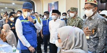 Klarifikasi Menkes Mengenai Foto Penggunaan Tabung Oksigen di Palangka Raya