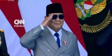 Momen Prabowo Memimpin Upacara HUT ke-81 TNI