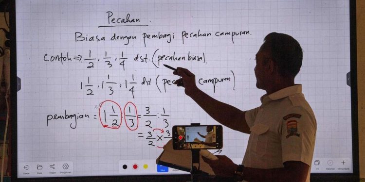 Darurat Asap Karhutla, Semua Sekolah di Sumut PJJ Hingga 21 Oktober