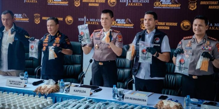 Dua Pabrik Tramadol di Sukoharjo Digerebek dan Enam Belas Orang Ditangkap