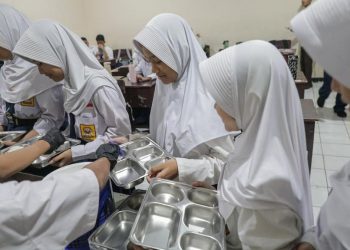 Prasmanan di Sekolah sebagai Upaya Menekan Limbah Makanan